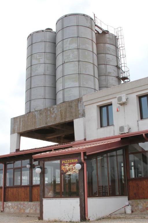 Agriturismo Silos Agri Сан-Северо Экстерьер фото